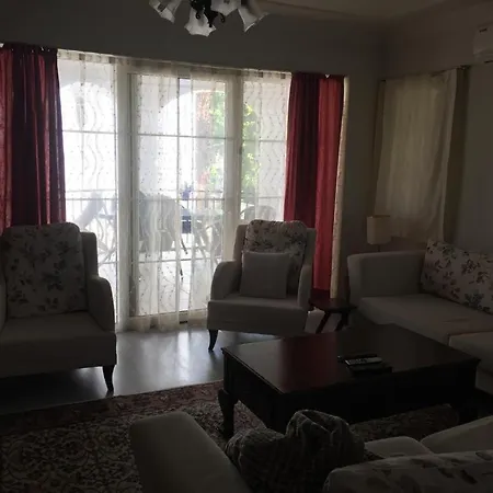 Private Room In Triplex Villa منزل للإقامة